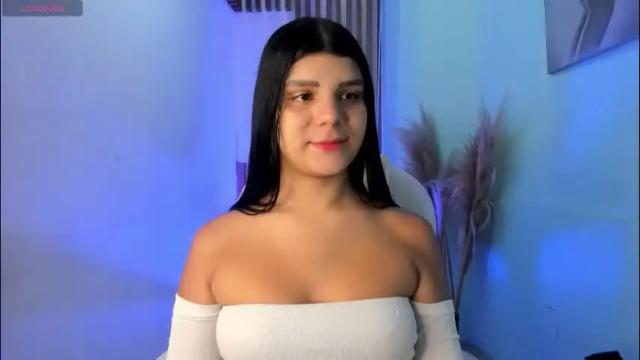 Image 2 of paulinabelle Stream on Chaturbate on 28 days ago