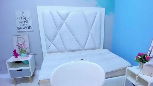 Image 10 of paulinatobon Stream on Chaturbate on 17 months ago
