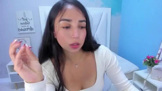 Image 7 of paulinatobon Stream on Chaturbate on 17 months ago
