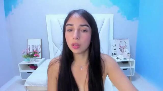 Image 6 of paulinatobon Stream on Chaturbate on 17 months ago