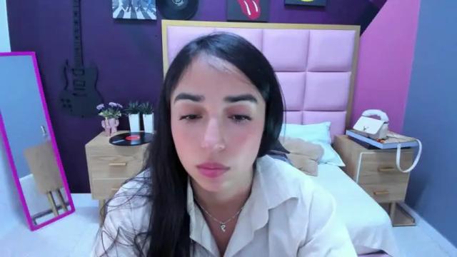 Image 12 of paulinatobon Stream on Chaturbate on 17 months ago