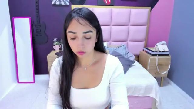 Image 11 of paulinatobon Stream on Chaturbate on 16 months ago