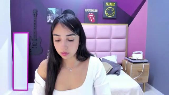 Image 10 of paulinatobon Stream on Chaturbate on 22 months ago