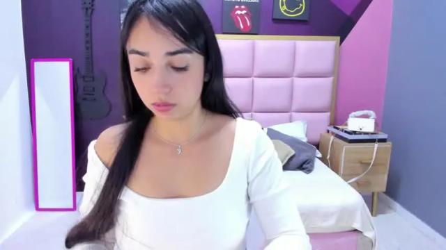 Image 12 of paulinatobon Stream on Chaturbate on 22 months ago