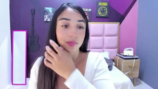 Image 6 of paulinatobon Stream on Chaturbate on 22 months ago