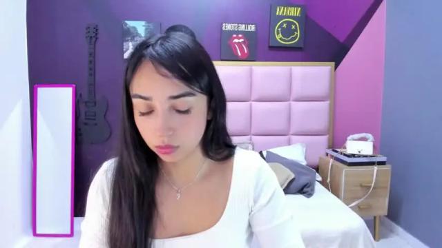 Image 7 of paulinatobon Stream on Chaturbate on 22 months ago