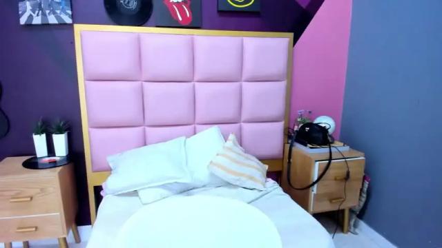 Image 8 of paulinatobon Stream on Chaturbate on 13 months ago