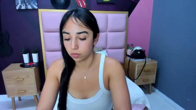 Image 3 of paulinatobon Stream on Chaturbate on 13 months ago