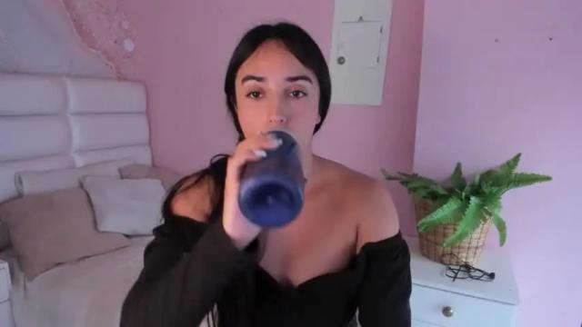 Image 12 of paulinatobon Stream on Chaturbate on 12 months ago