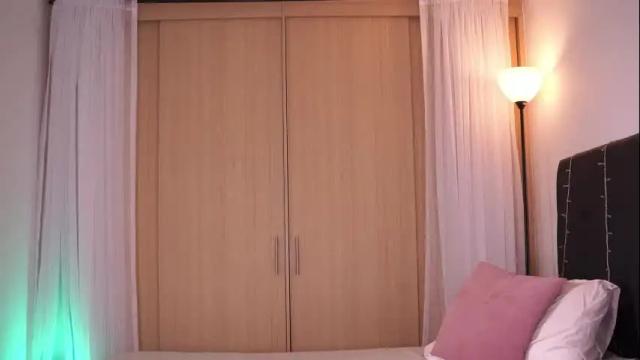 Image 11 of pauline_7 Stream on Chaturbate on 24 days ago