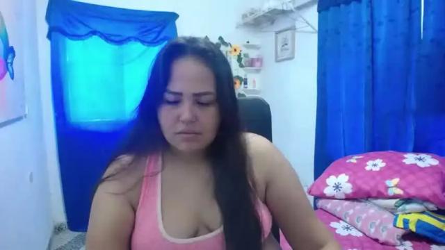 Image 2 of pauline_latina Stream on Chaturbate on 13 months ago