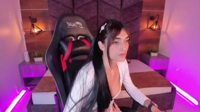Image 2 of paulinepetitt Stream on Chaturbate on 16 months ago