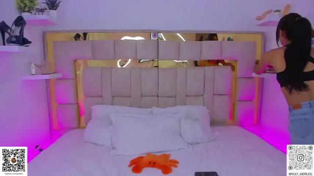 Image 2 of pauly_dolll Stream on Chaturbate on 18 months ago