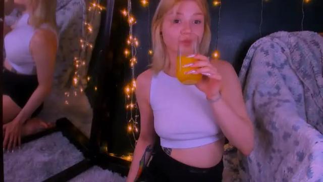 Image 4 of peace_duos Stream on Chaturbate on 21 months ago