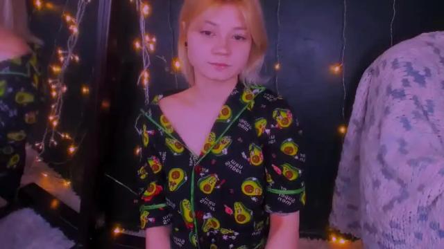 Image 3 of peace_duos Stream on Chaturbate on 21 months ago