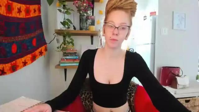 Image 12 of peacelove_weed Stream on Chaturbate on 15 months ago