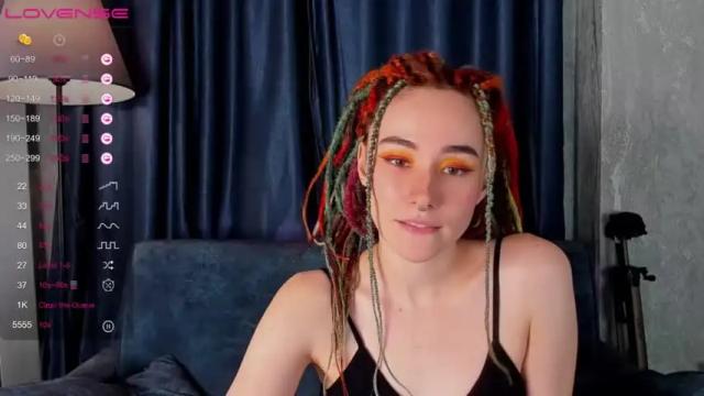 Image 12 of peach_fox Stream on Chaturbate on 19 months ago
