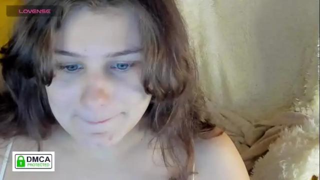 Image 3 of peach_mila Stream on Chaturbate on 1 month ago