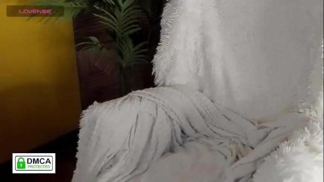 Image 4 of peach_mila Stream on Chaturbate on 1 month ago
