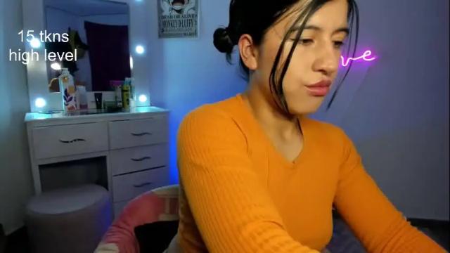 Image 2 of peach_paradisee Stream on Chaturbate on 11 days ago