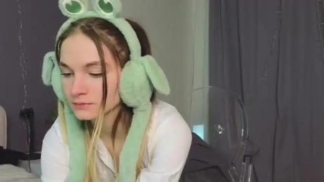 Thumbnail 1, peach_shaake's Stream at Chaturbate, 16 months ago