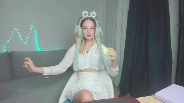 Thumbnail 1, peach_shaake's Stream at Chaturbate, 16 months ago