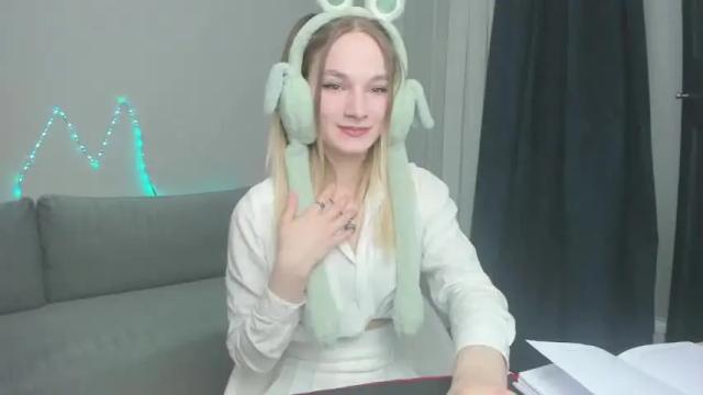Thumbnail 2, peach_shaake's Stream at Chaturbate, 16 months ago