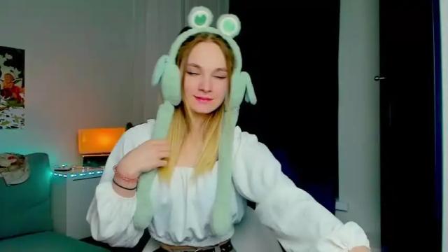 Image 6 of peach_shaake Stream on Chaturbate on 16 months ago