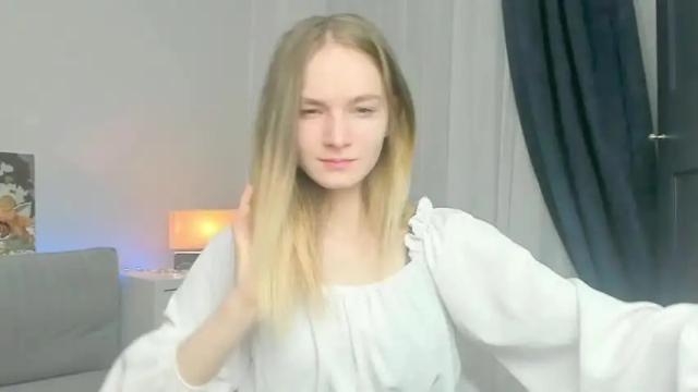 Image 6 of peach_shaake Stream on Chaturbate on 16 months ago