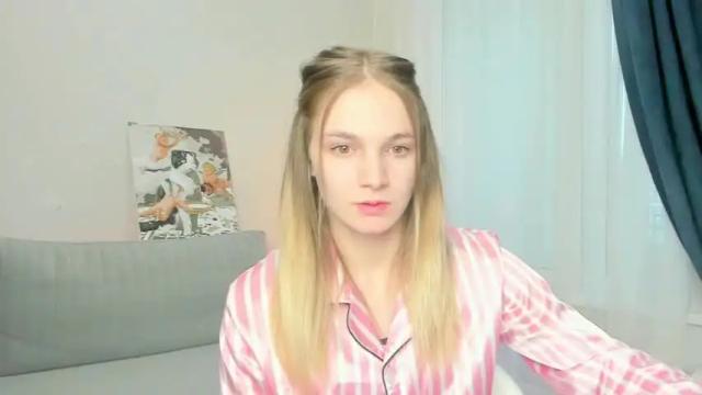 Image 4 of peach_shaake Stream on Chaturbate on 16 months ago