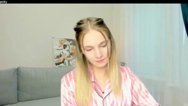 Thumbnail 3, peach_shaake's Stream at Chaturbate, 16 months ago