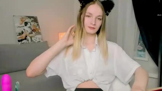 Image 6 of peach_shaake Stream on Chaturbate on 16 months ago