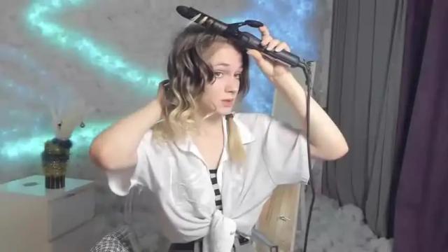 Image 11 of peach_shaake Stream on Chaturbate on 16 months ago