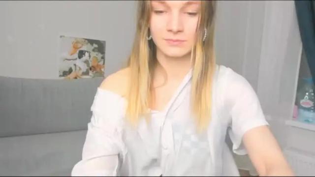 Image 7 of peach_shaake Stream on Chaturbate on 16 months ago
