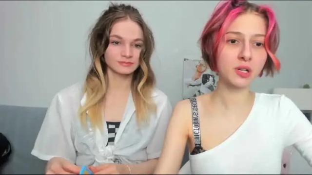 Image 7 of peach_shaake Stream on Chaturbate on 15 months ago