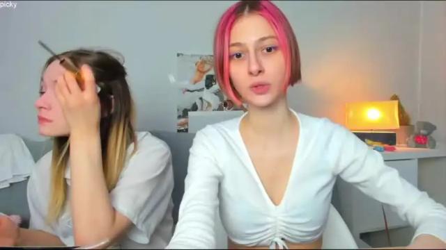 Image 2 of peach_shaake Stream on Chaturbate on 15 months ago