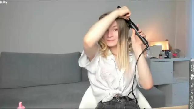 Image 12 of peach_shaake Stream on Chaturbate on 15 months ago