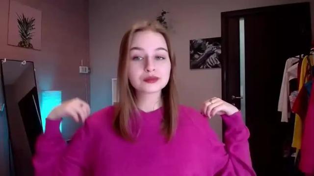 Image 3 of peach_sophie Stream on Chaturbate on 19 months ago