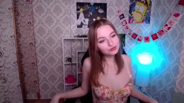 Image 7 of peach_sophie Stream on Chaturbate on 19 months ago