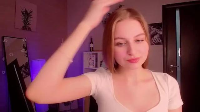 Image 10 of peach_sophie Stream on Chaturbate on 19 months ago