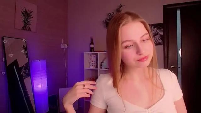 Image 12 of peach_sophie Stream on Chaturbate on 19 months ago