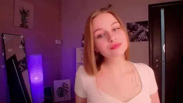Image 2 of peach_sophie Stream on Chaturbate on 19 months ago
