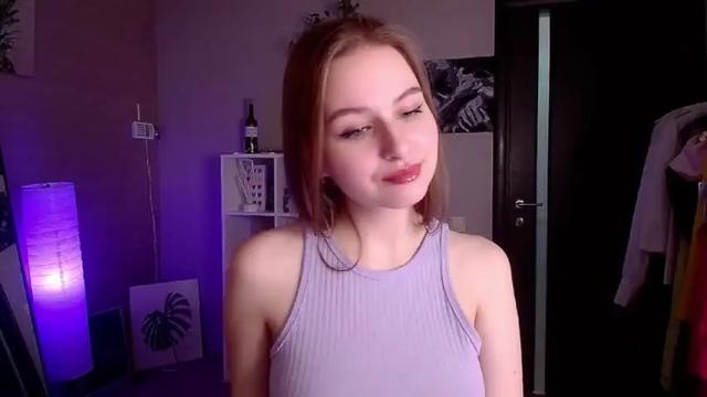 Image 11 of peach_sophie Stream on Chaturbate on 19 months ago