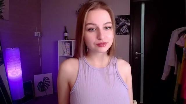 Image 4 of peach_sophie Stream on Chaturbate on 19 months ago