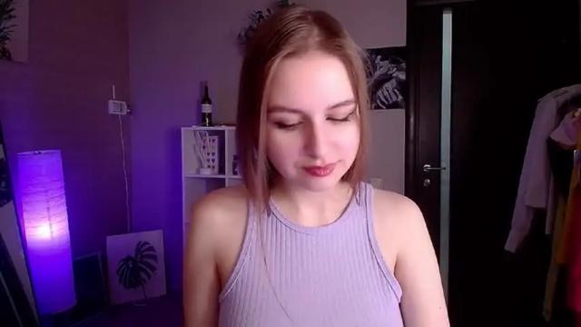 Image 8 of peach_sophie Stream on Chaturbate on 19 months ago