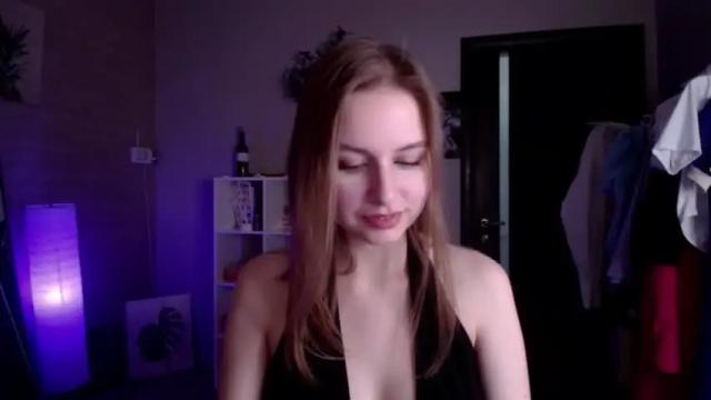 Image 11 of peach_sophie Stream on Chaturbate on 19 months ago