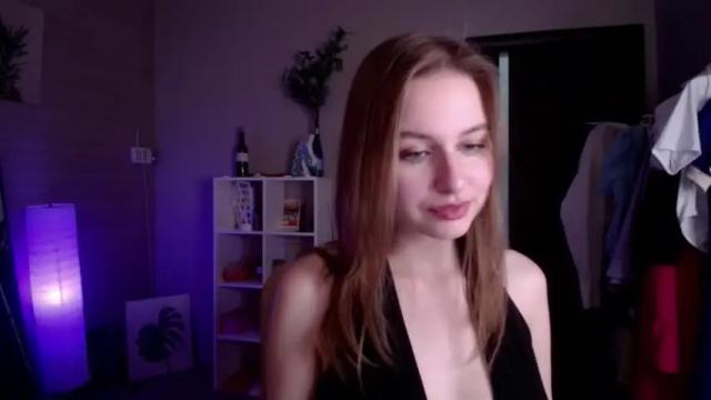 Image 8 of peach_sophie Stream on Chaturbate on 19 months ago