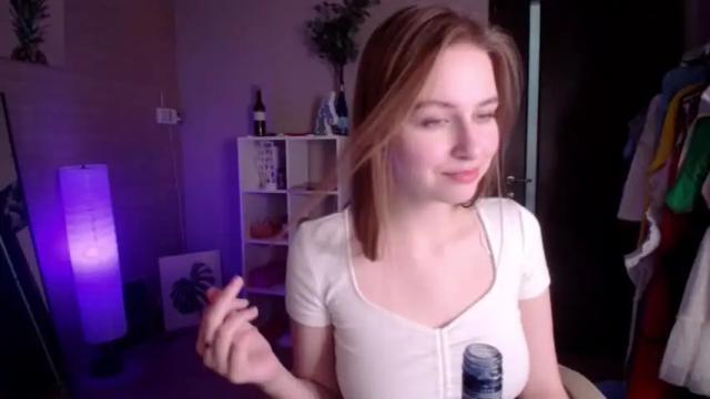 Image 10 of peach_sophie Stream on Chaturbate on 19 months ago