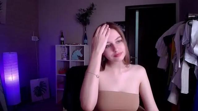 Image 11 of peach_sophie Stream on Chaturbate on 18 months ago