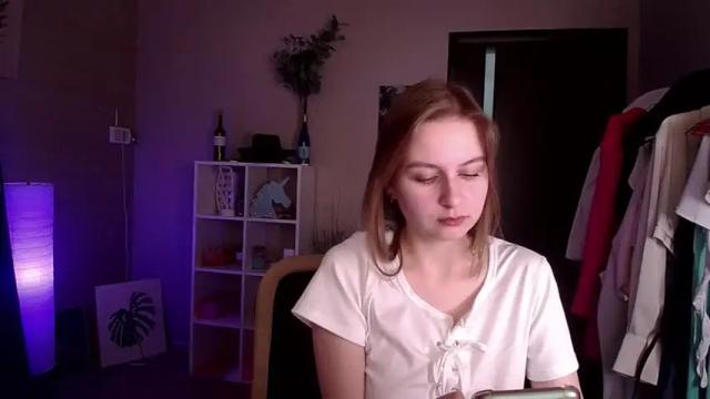 Image 7 of peach_sophie Stream on Chaturbate on 18 months ago